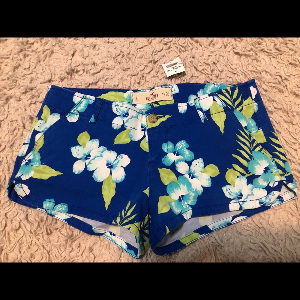 Women's Hollister Shorts SZ 3 NWT